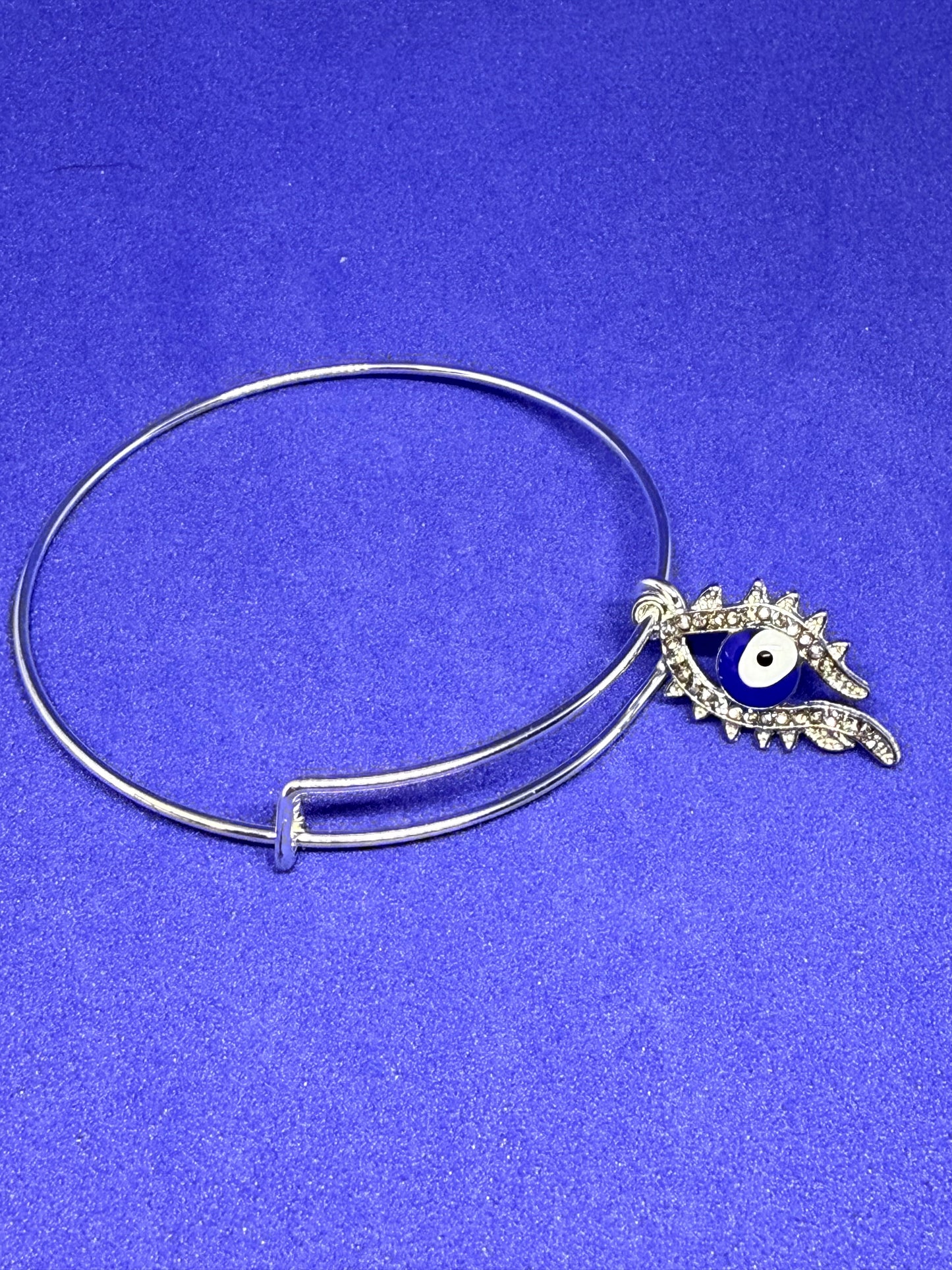 Bling charm level eye silver bangle