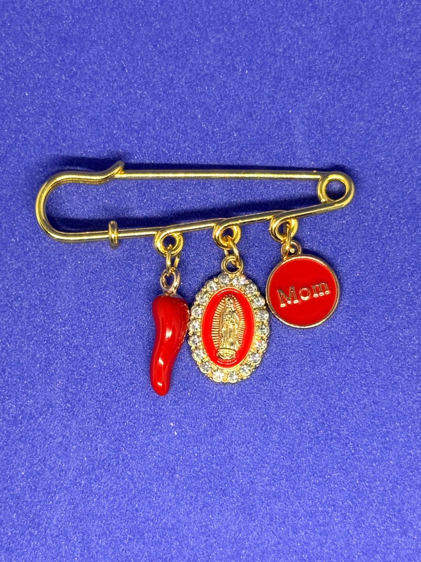 Mom pin Red