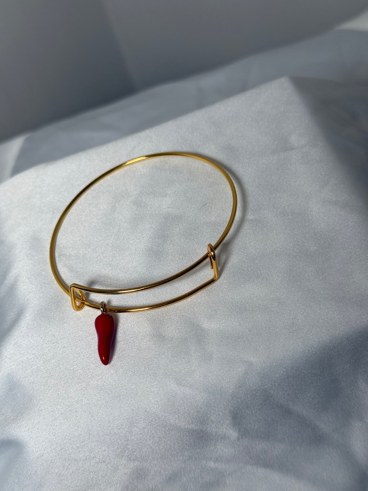 Bangle horn bracelet