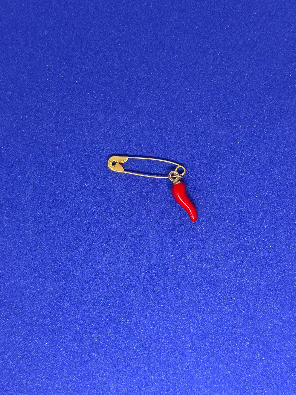 The original garment protection pin – Piccolini Pins