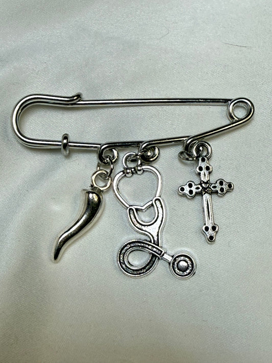 Stethoscope pin with Italian horn on cross