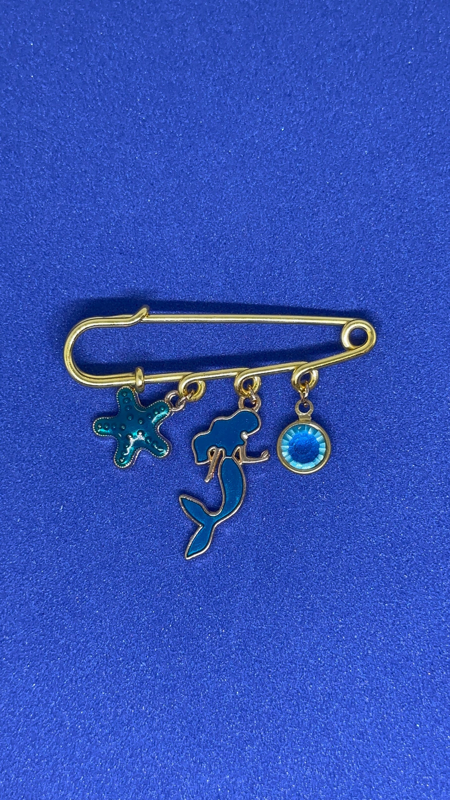 Under the sea pin