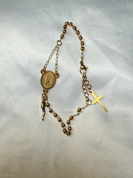 Delicate Rosary bead bracelet with gold colored Italian horn