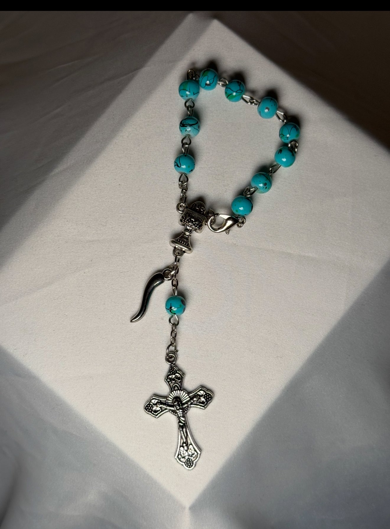 Turquoise car rosary with Italian horn