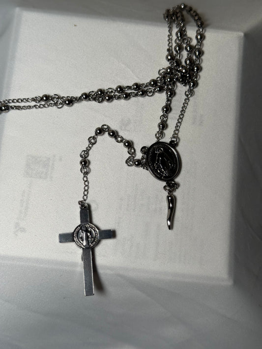 Silver rosary bead necklace with silver Italian horn